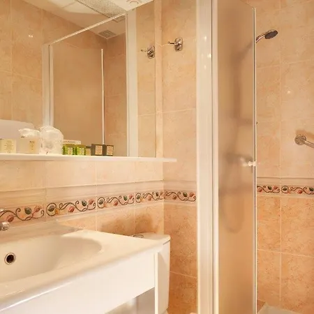 Terminus Lyon Szálloda 3*